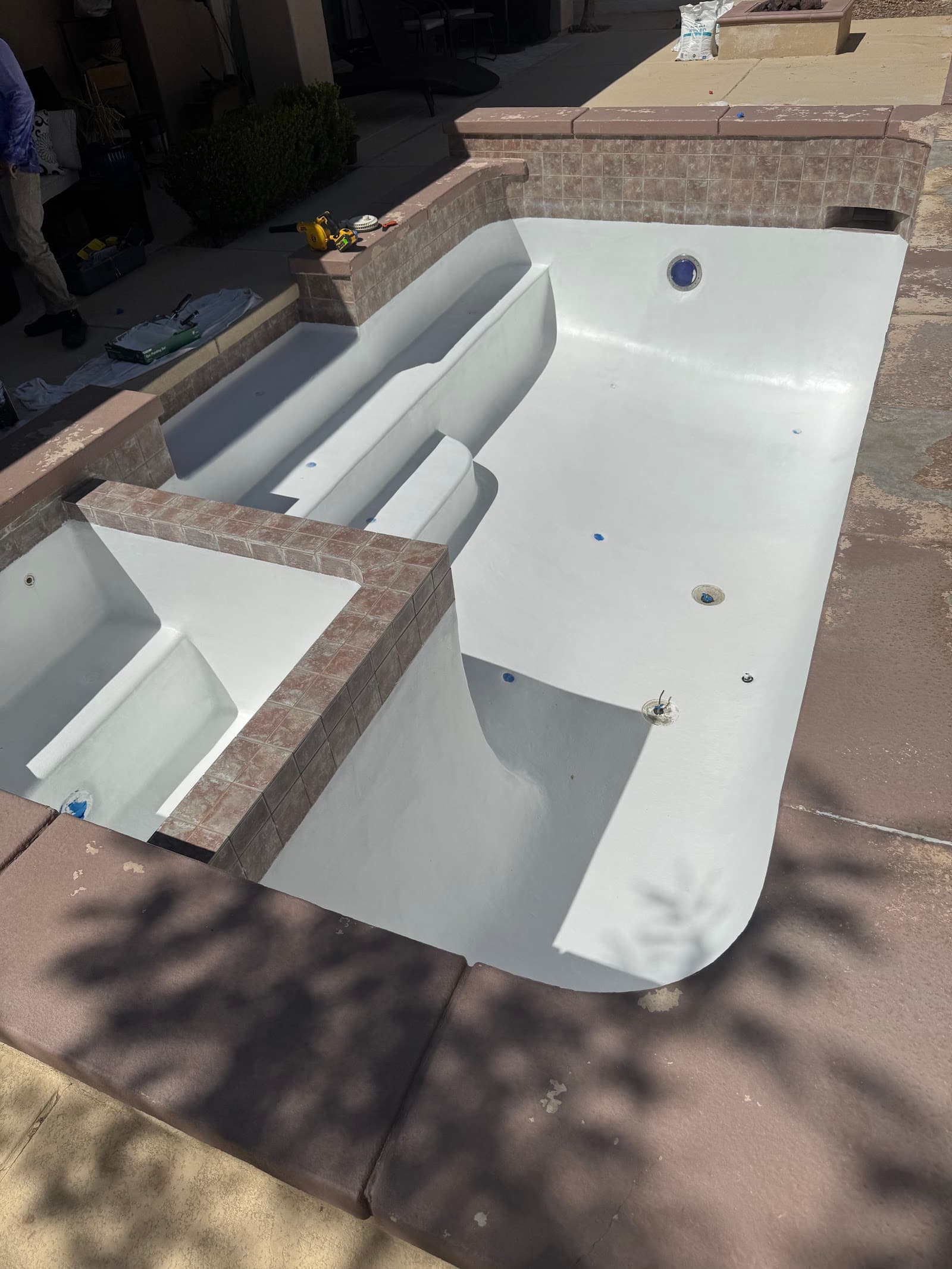 Weekly Pool Cleaning photo 3